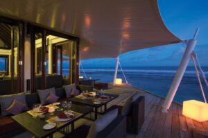 Restaurant des Atmosphere Kanifushi Maldives, Malediven