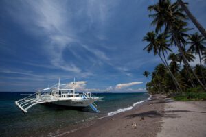Tauchboot, Atmosphere Resort, Negros, Philippinen