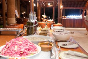 Salatbuffet im Filitheyo Island Resort, Faafu Atoll, Malediven
