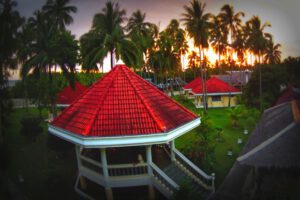 Sonnenuntergang, Whispering Palms Bungalow Resort, Negros, Philippinen