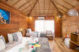 Superior Room im Kuda Laut Boutique Dive Resort, Sulawesi, Bunaken, Indonesien