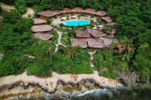 Ein Luftbild des Magic Ocean Dive Resort, Bohol, Philippinen