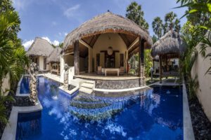 Pool Villa, Alam Batu Beach Bungalow Resort, Bali, Indonesien