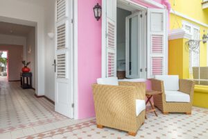 Terrasse des Scuba Lodge Oceanfront Boutique Hotel, Willemstad, Curacao