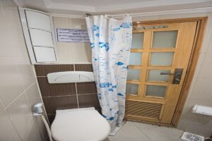 Badezimmer einer Kabine der M/Y Contessa, Serpentfleet, Aegypten