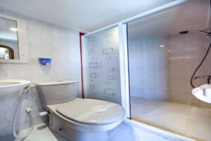 Badezimmer einer Kabine, M/Y Seawolf Soul, Seawolf Safari, Aegypten