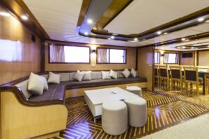 Salon der Golden Dolphin 2, Golden Dolphin Safari World, Aegypten