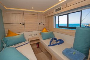 Kabine mit Twin Betten auf der M/Y Serena, Serpentfleet, Aegypten