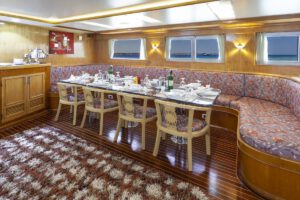 Der Salon der M/Y Seawolf Soul, Seawolf Safari, Aegypten
