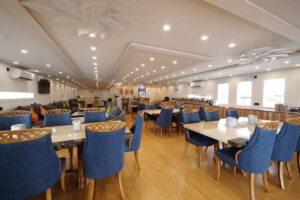Salon der Emperor Explorer Malediven