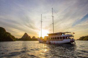 Panorama, Fenides Liveaboard, Indonesien