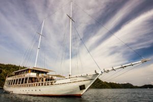 Panorama, Fenides Liveaboard, Indonesien