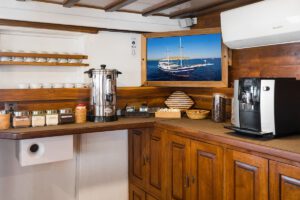 Kaffee & Tee, MSY Seahorse, Wallacea Divecruise, Indonesien