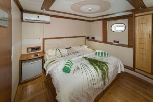 Doppelbett Kabine Unterdeck Emperor Virgo Malediven