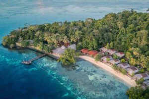 Luftbild des Proco Island Bamboo Resort, Halmahera, Indonesien