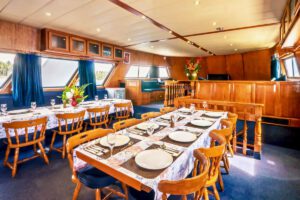 Salon der Atlantis Adventurer, Philippinen