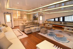 Salon der M/V Almonda, Ocean Breeze, Saudi Arabien 
