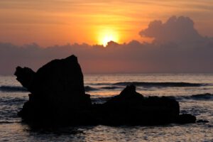 Sonnenuntergang, Hai Tide Beach Resort, Nusa Penida, Bali Indonesien