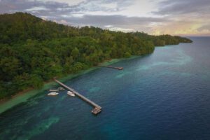 Luftbild des Raja Ampat Dive Resort, Indonesien