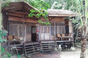Bungalows des Raja Ampat Dive Resort, Indonesien