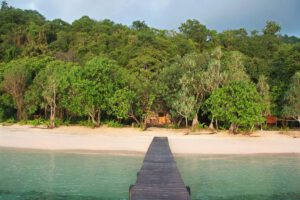 Der Steg des Selayar Dive Resort, Sulawesi, Indonesien