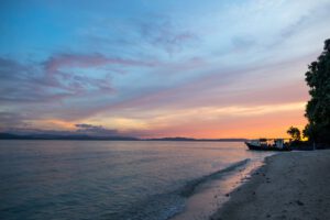 Murex Bangka - Sonnenuntergang, Indonesien, Sulawesi