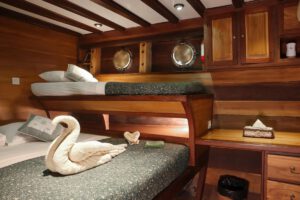 Kabine auf der Wellenreng, Tauchsafari Indonesien