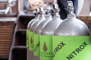 Tauchen auf der Wellenreng, Tauchsafari Indonesien