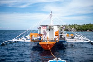 Tauchboot des Silver Reef Dive Resort, Dauin, Philippinen