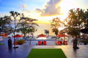 Sonnenuntergang im Bastianos Dive Resort Bangka, Indonesien, Sulawesi