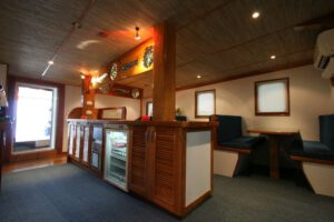 Speisesaal der Ocean Hunter III, Mikronesien, Palau