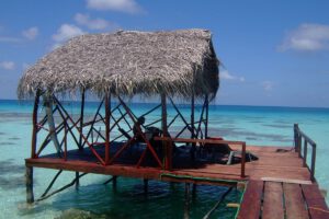 Der Steg der Pension Vekeveke Village, Fakarava, Französisch Polynesien