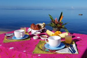 Frühstück im Linareva Beach Resort, Moorea, Französisch Polynesien