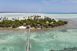 Luftbild des Nunukan Island Resort, Kalimantan Indonesien