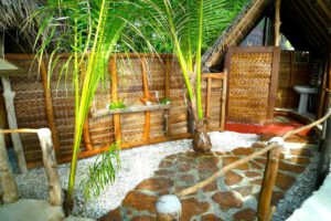 Ein Bungalow im Motu Aito Paradise, Fkarava, Franzoesisch Polynesien