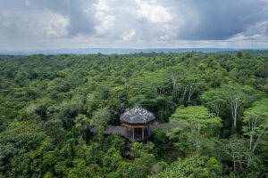 Luftbild der Samboja Lodge, Kalimantan, Indonesien