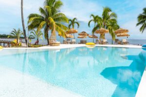 Der Pool im Cooks Bay Resort, Moorea, Französisch Polynesien 