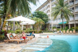 Auszeit am Pool, Palau Royal Resort, Palau, Mikronesien